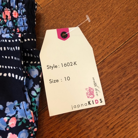 NWT Girls Size 10 Shorts - Picture 2 of 4